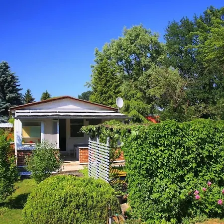 In Mit Schoenem Garten By Interhome *