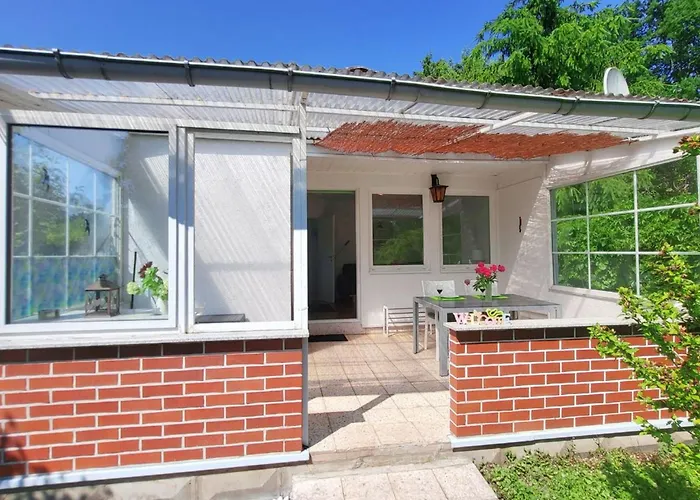 In Mit Schoenem Garten By Interhome