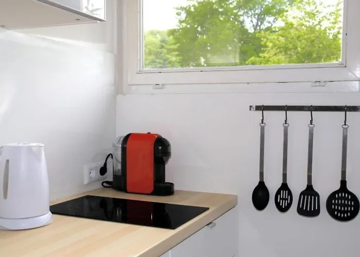 In Mit Schoenem Garten By Interhome