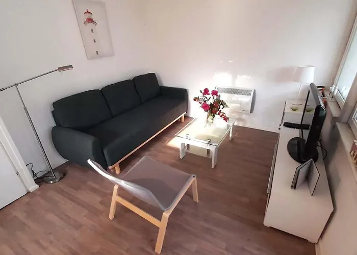 Holiday home In Mit Schoenem Garten By Interhome