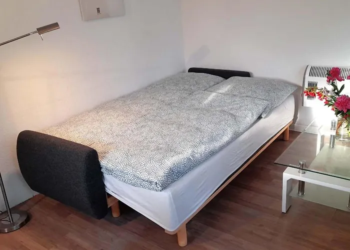 In Mit Schoenem Garten By Interhome