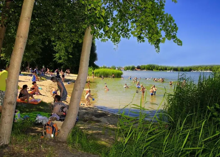 In Mit Schoenem Garten By Interhome Сasa de vacaciones *